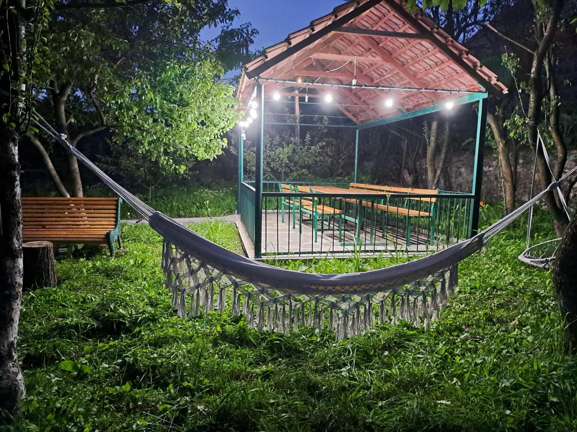 Tamara B&B Tumanyan Стая снимка